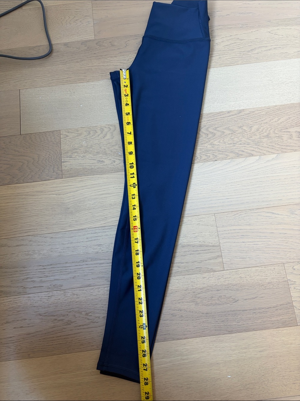 Alo Yoga Leggings - Picture 3 of 5